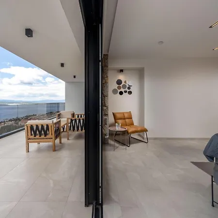 Stunning In With Jacuzzi Crikvenica