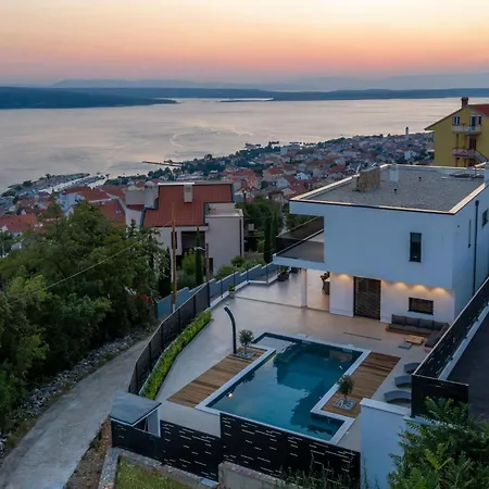Stunning In With Jacuzzi * Crikvenica