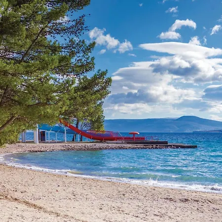 Stunning In With Jacuzzi Crikvenica