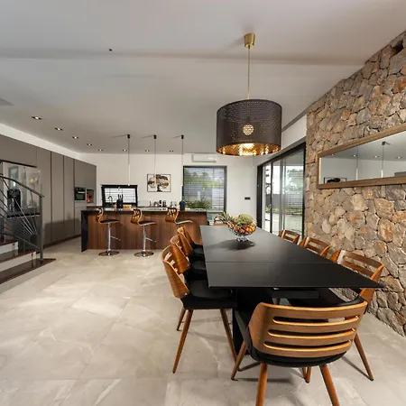 Feriehus Stunning In